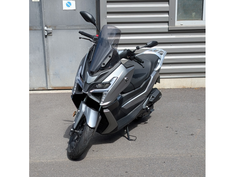 VOGE SR1 125
