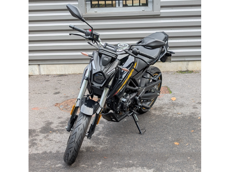 VOGE R 125