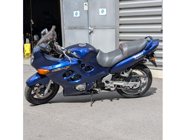 SUZUKI GSX 750 F