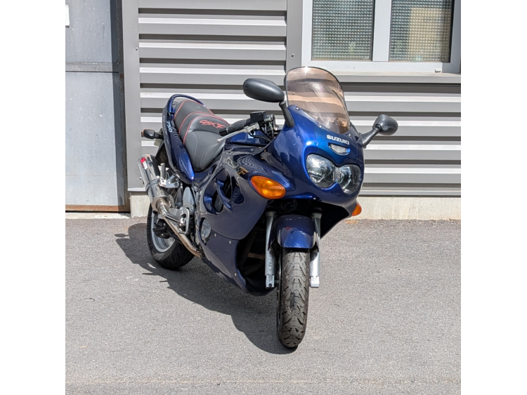 SUZUKI GSX 750 F
