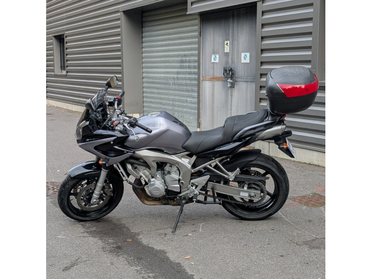 YAMAHA FZ6 600 FAZER