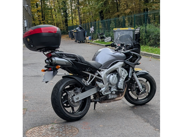 YAMAHA FZ6 600 FAZER