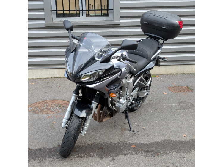 YAMAHA FZ6 600 FAZER
